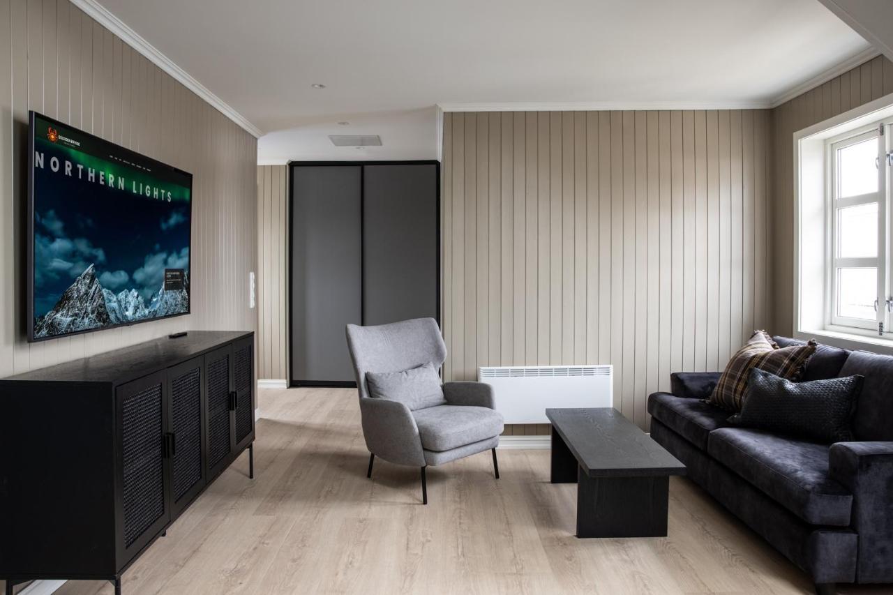 Solsiden Brygge Rorbuer Hotel Ballstad Kültér fotó