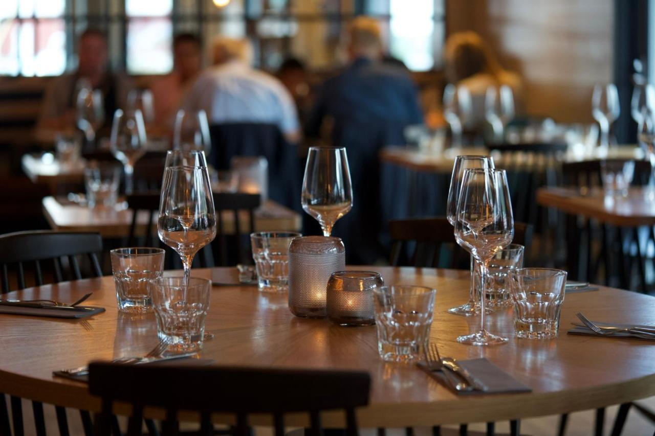 Solsiden Brygge Rorbuer Hotel Ballstad Kültér fotó