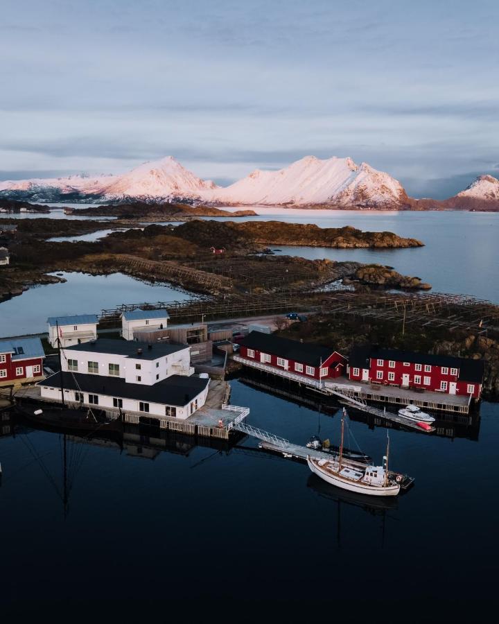 Solsiden Brygge Rorbuer Hotel Ballstad Kültér fotó