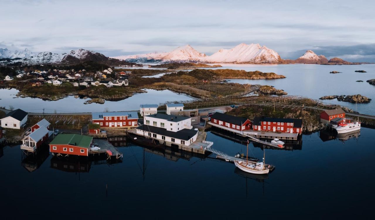 Solsiden Brygge Rorbuer Hotel Ballstad Kültér fotó